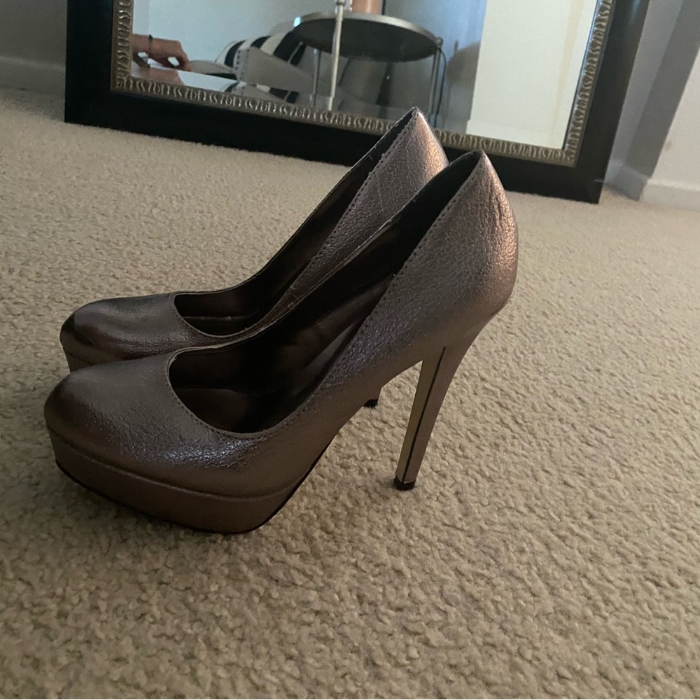 Joey platform pumps